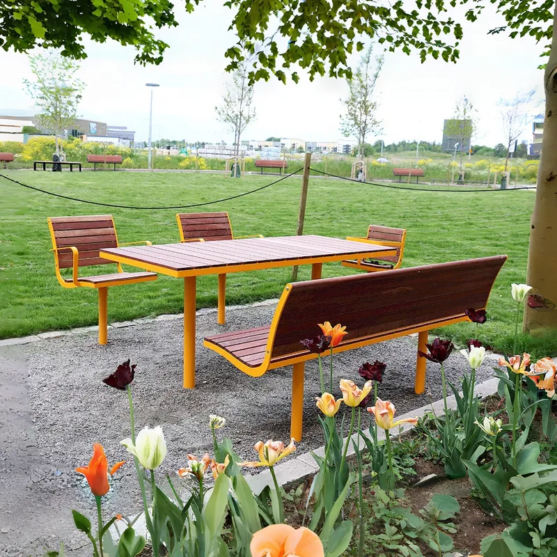 Conjunto de Mesa e Cadeiras de - Outdoor Furniture Yellow avaliação e preço